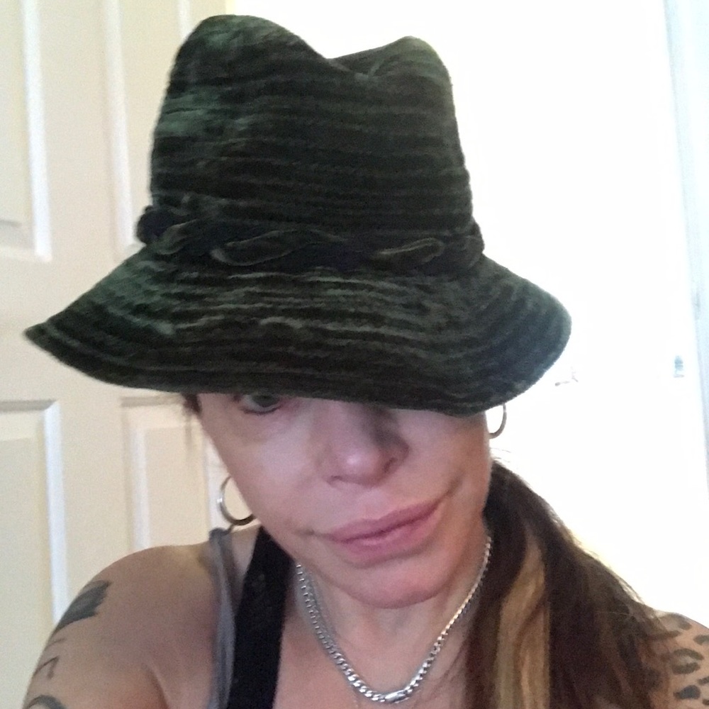 Trendsetting Green Velvet hippie hat